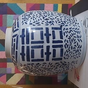 BLUE & WHITE CHINOISERIE DOUBLE HAPPINESS JAR